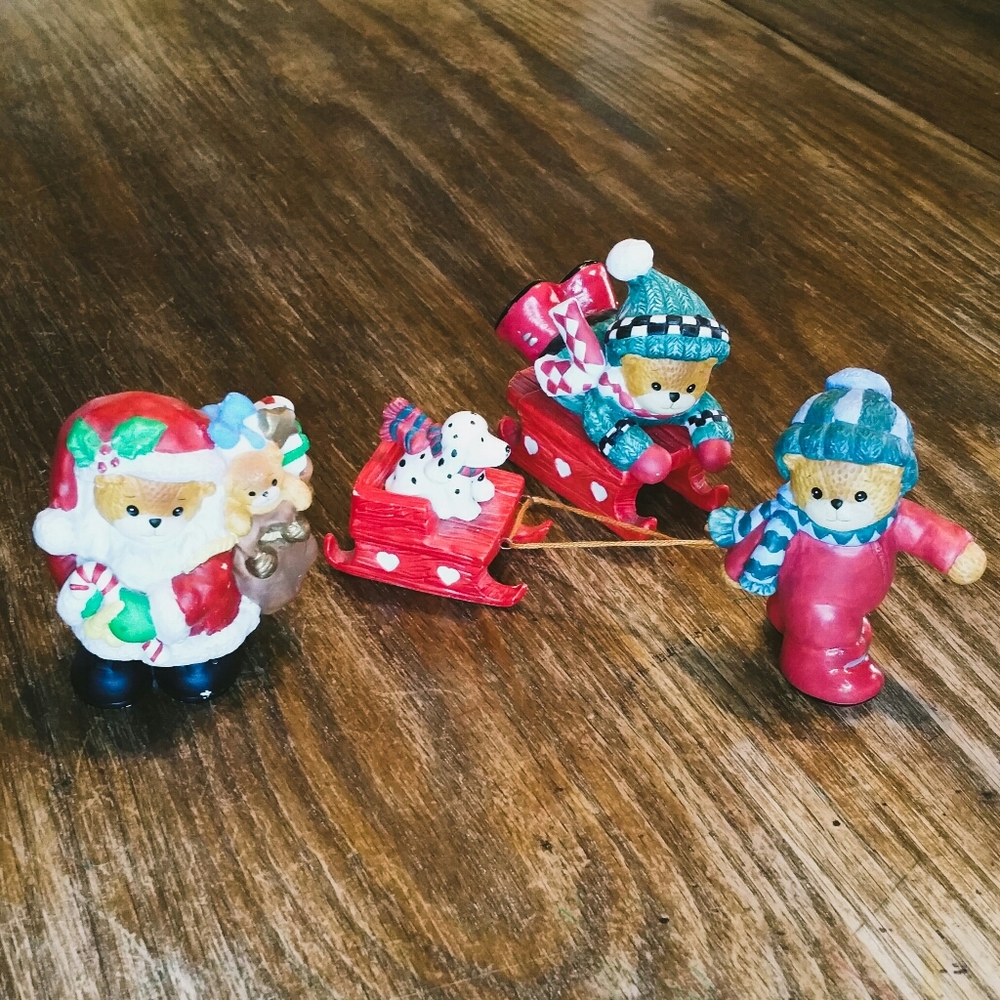 Lucky & Me Christmas Holiday Santa Sled Bears